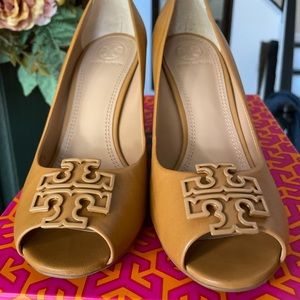 Tory Burch Melinda open toe 85mm wedge